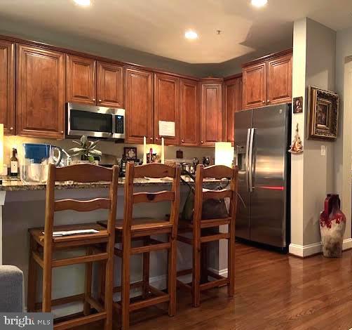 RESERVE AT TYSONS CORNER - Residential Lease