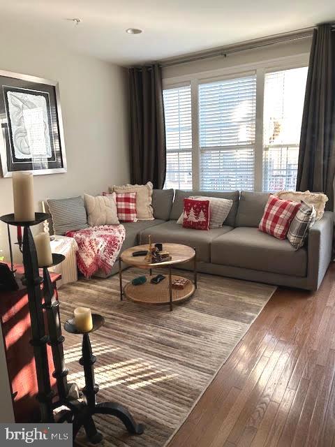 RESERVE AT TYSONS CORNER - Residential Lease