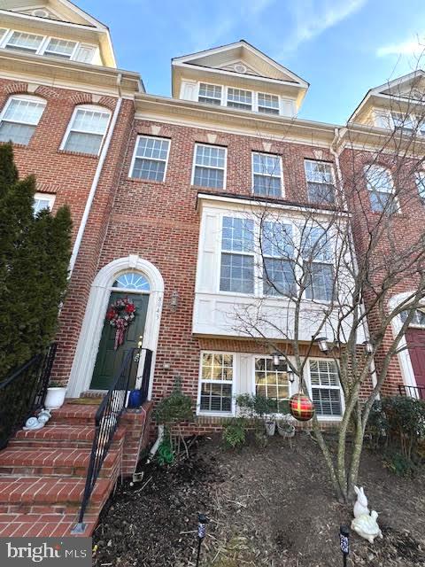 RESERVE AT TYSONS CORNER - Residential Lease