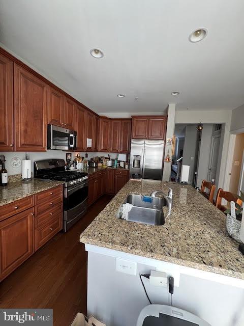 RESERVE AT TYSONS CORNER - Residential Lease