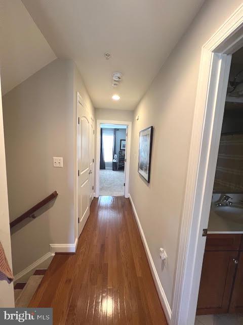 RESERVE AT TYSONS CORNER - Residential Lease