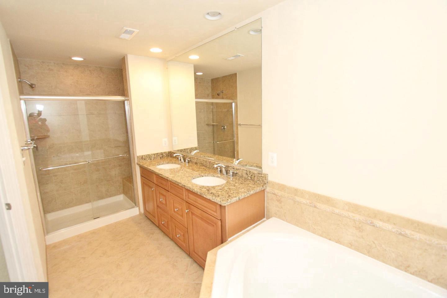 RESERVE AT TYSONS CORNER - Residential Lease