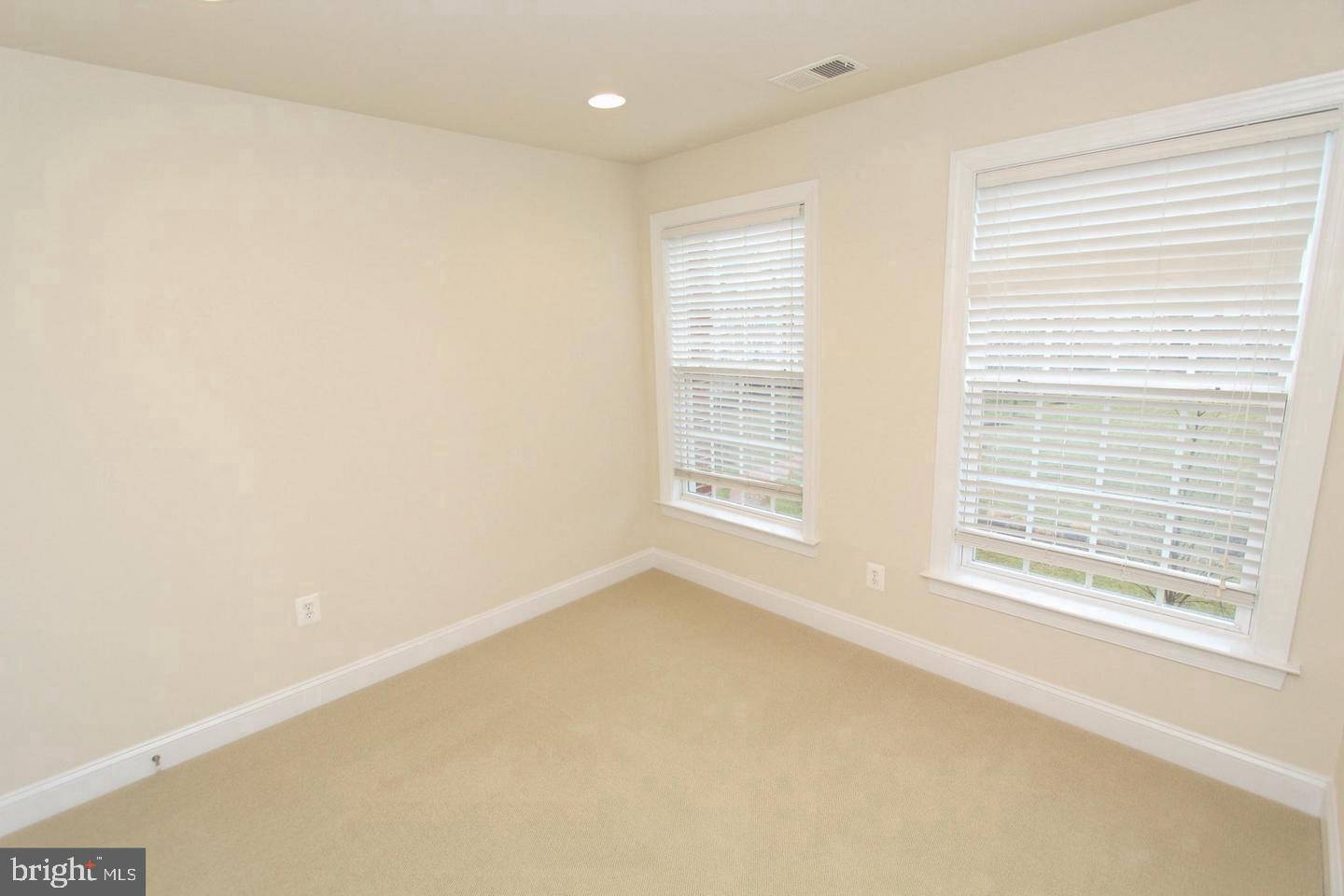 RESERVE AT TYSONS CORNER - Residential Lease