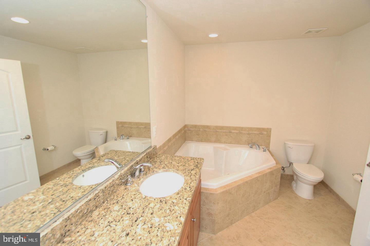 RESERVE AT TYSONS CORNER - Residential Lease