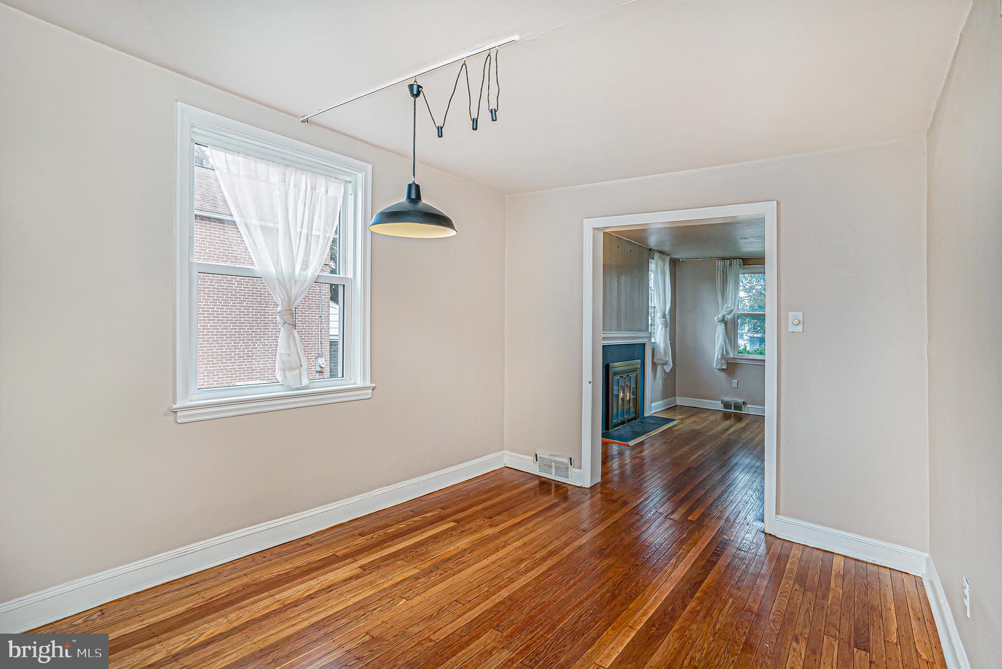 ABINGTON WOODS - Residential