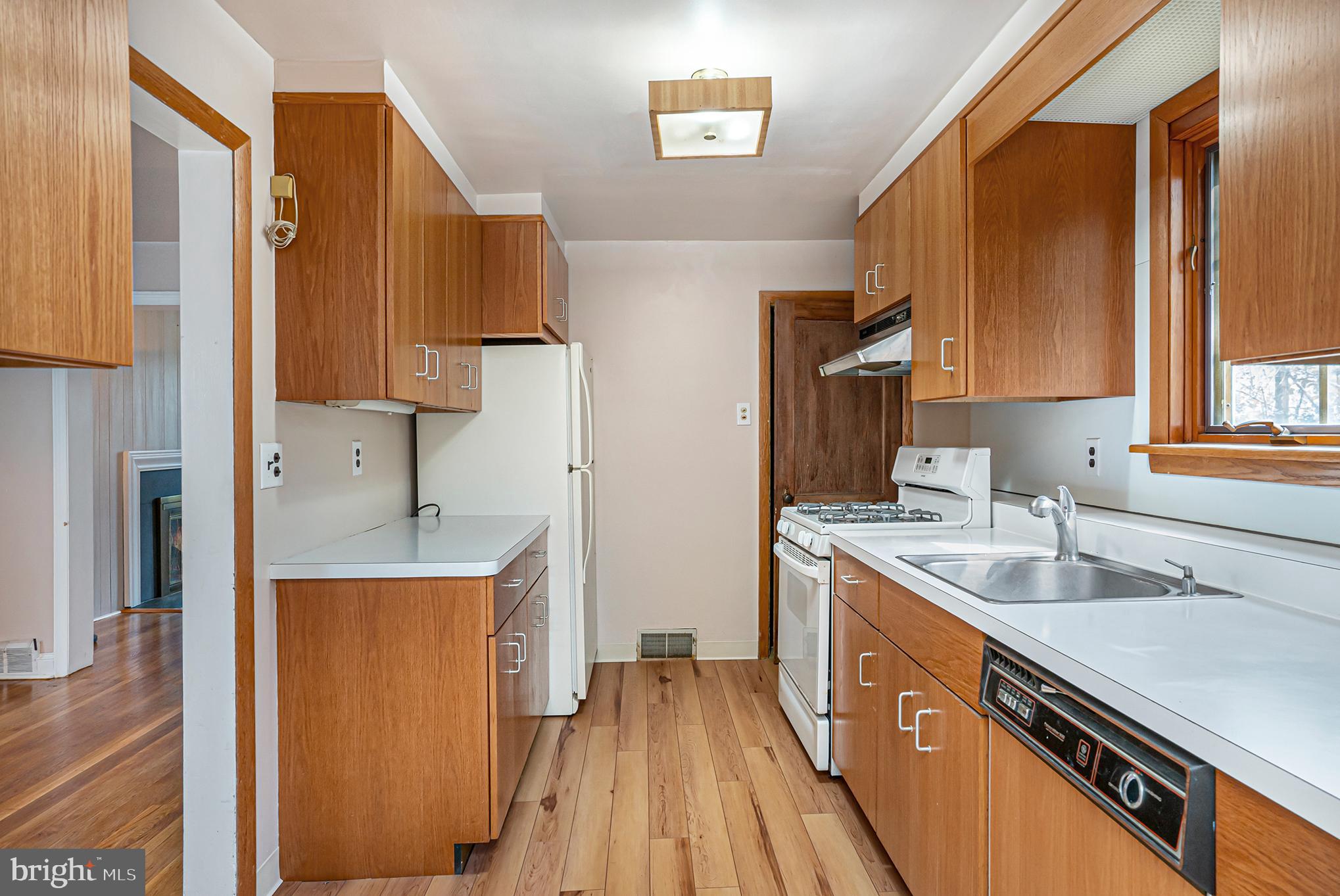 ABINGTON WOODS - Residential