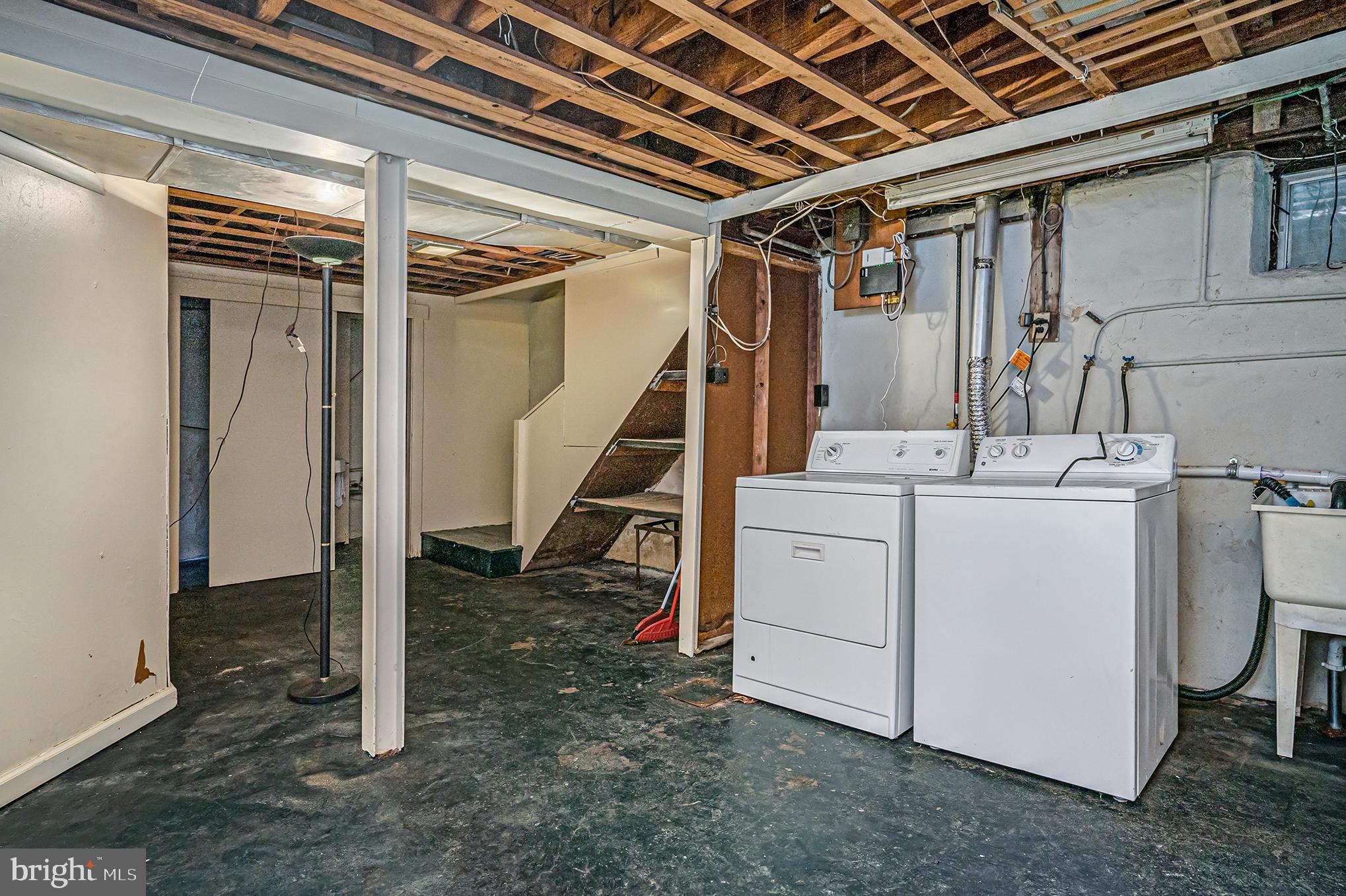 ABINGTON WOODS - Residential