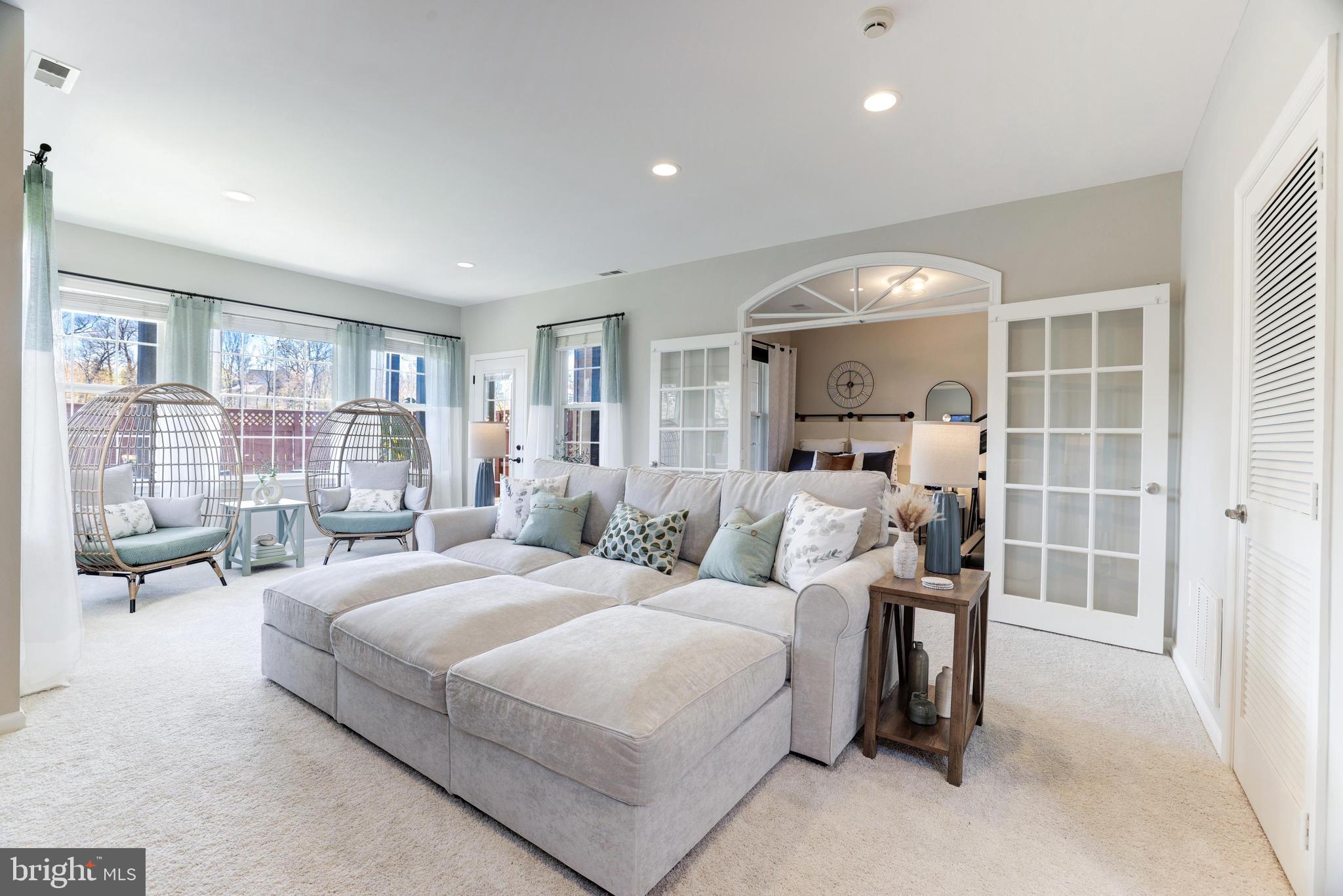 LAKES AT RED ROCK - Residential