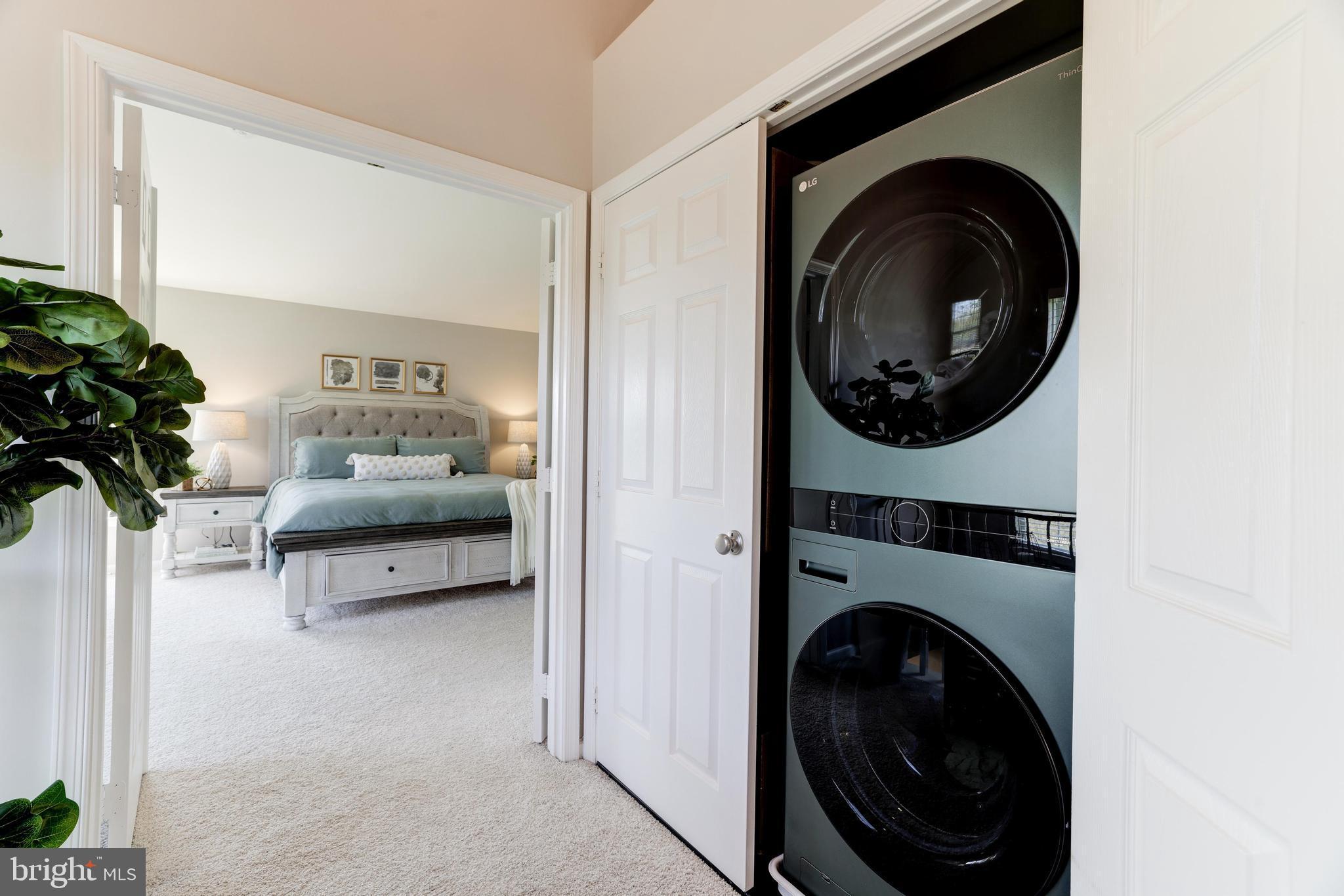 LAKES AT RED ROCK - Residential