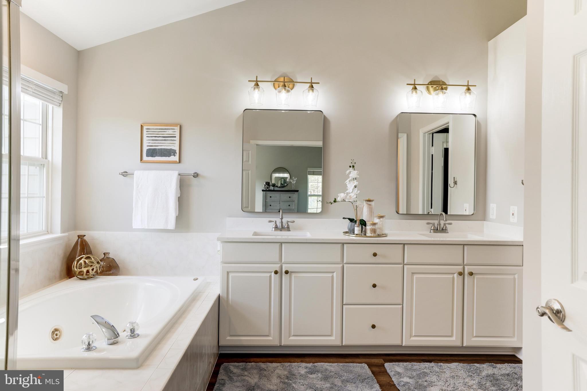 LAKES AT RED ROCK - Residential