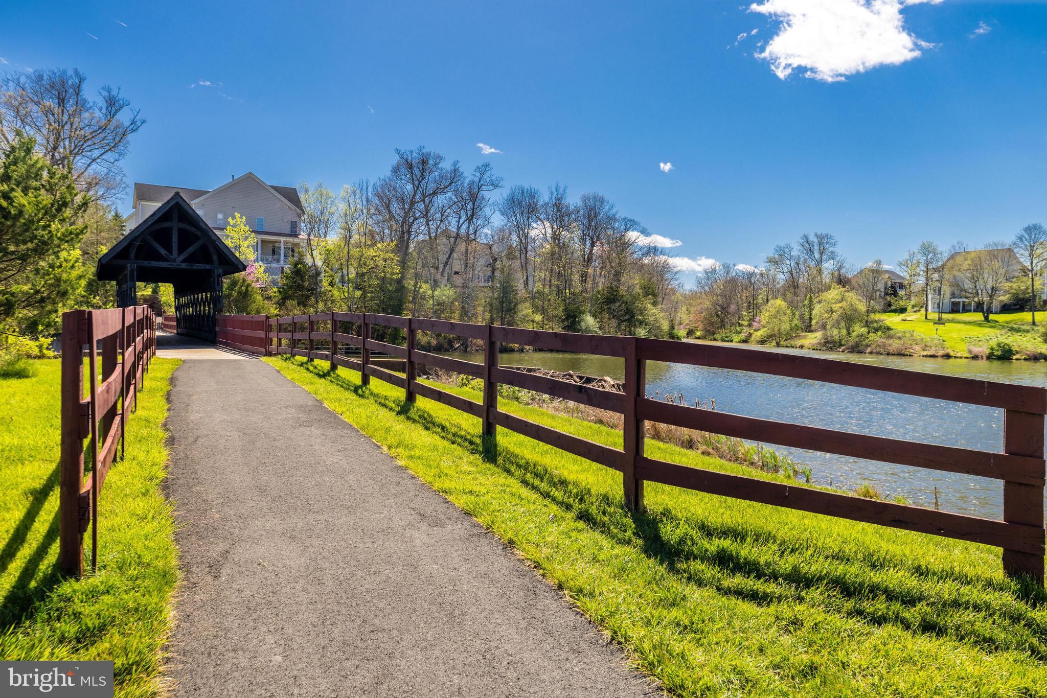 LAKES AT RED ROCK - Residential