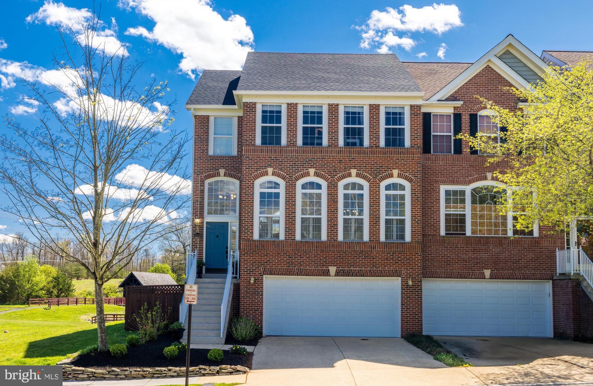 LAKES AT RED ROCK - Residential