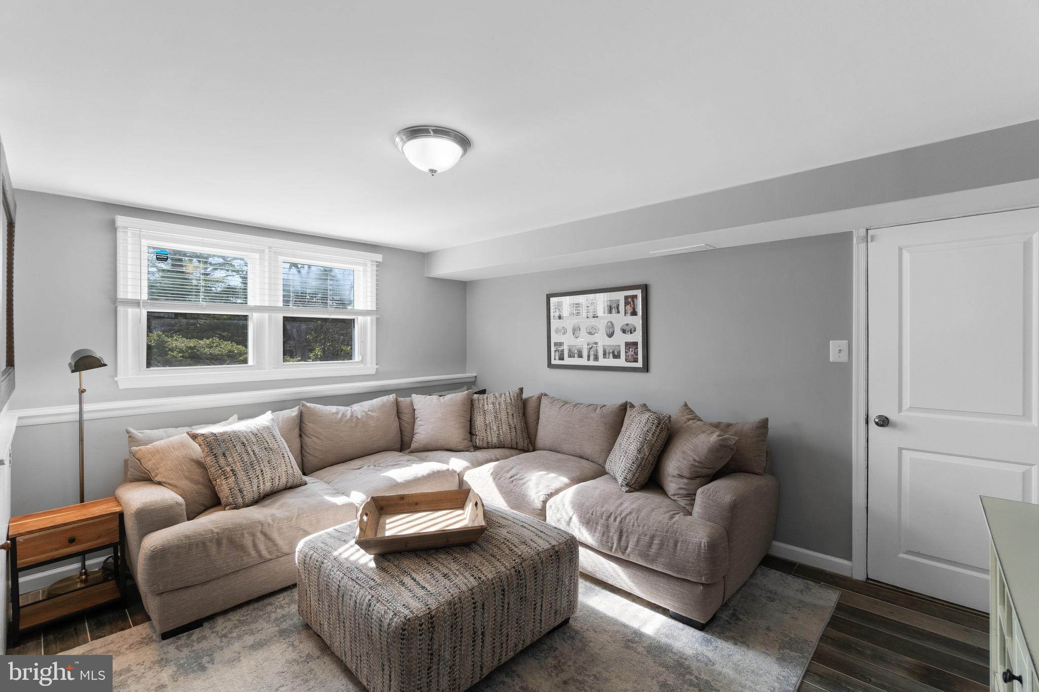 ROLLINGWOOD - Residential