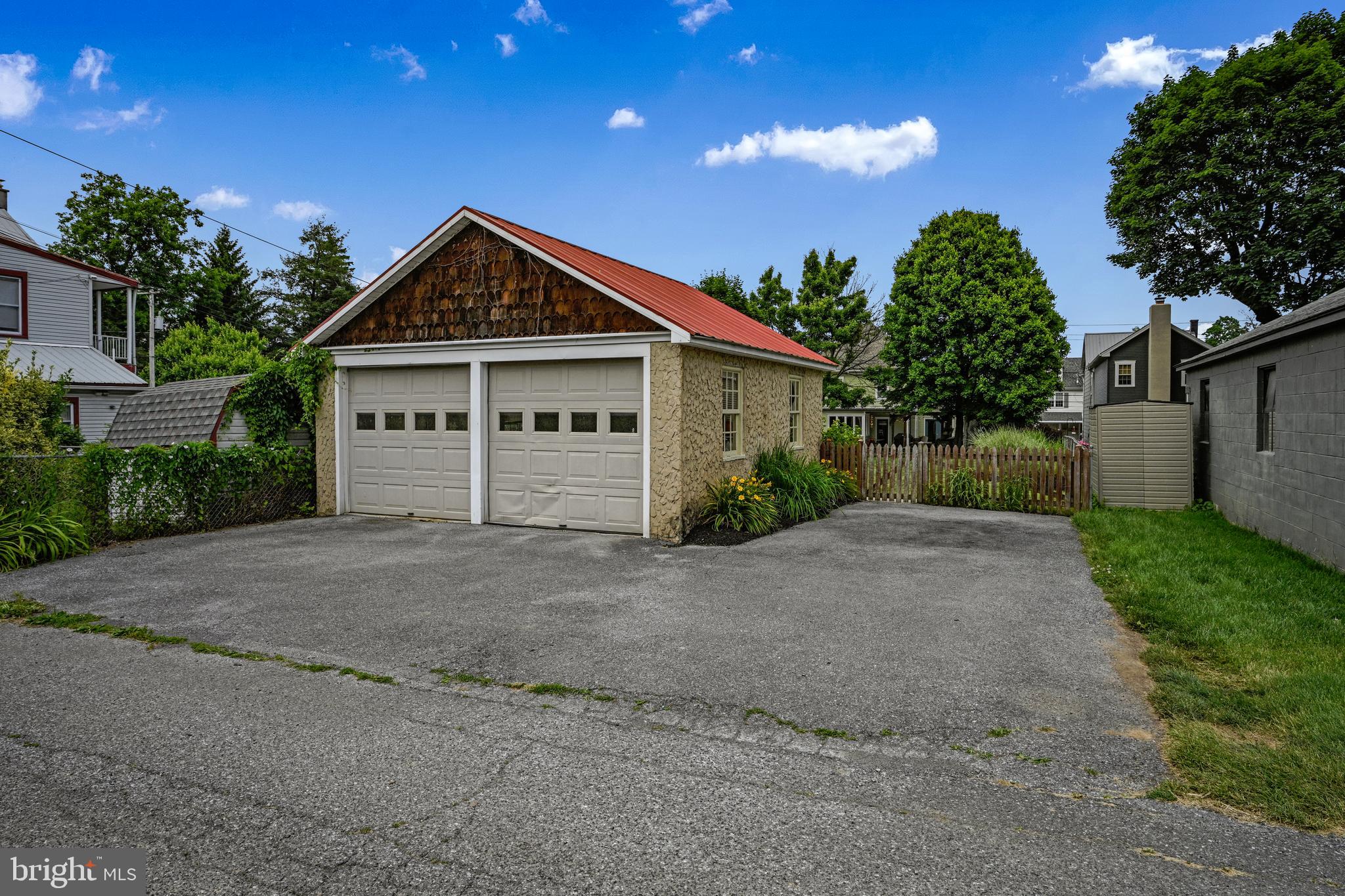 LITITZ BOROUGH - Residential