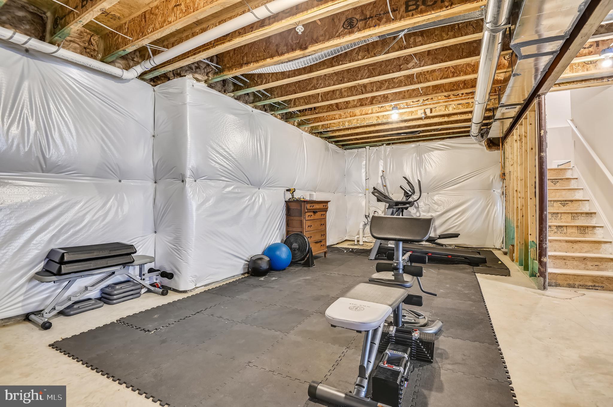 SOMERSET HILL - Residential