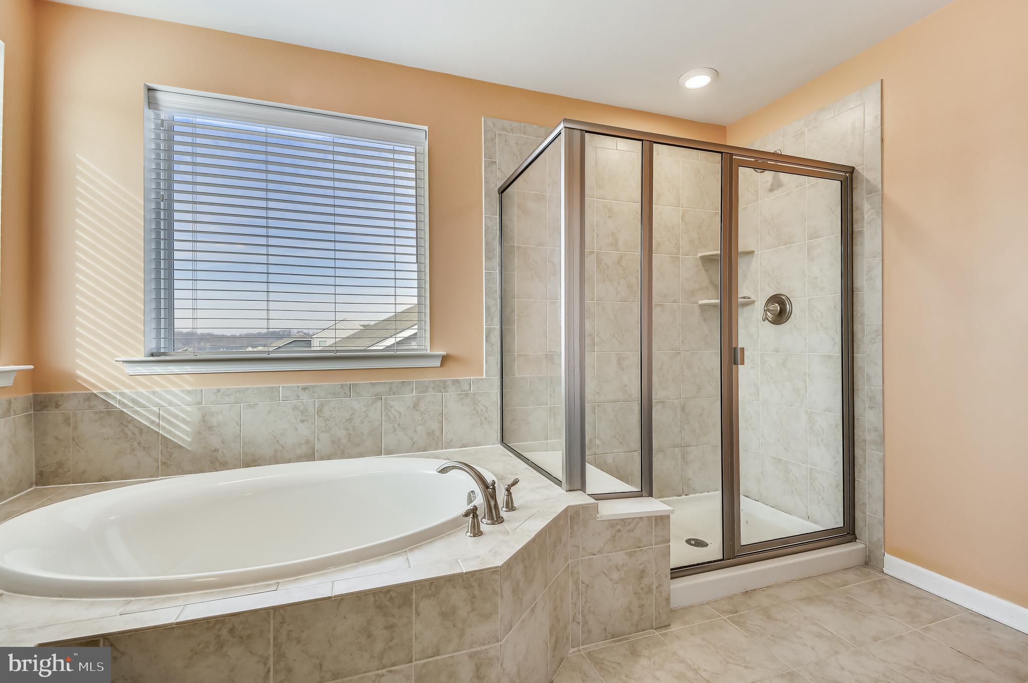 SOMERSET HILL - Residential