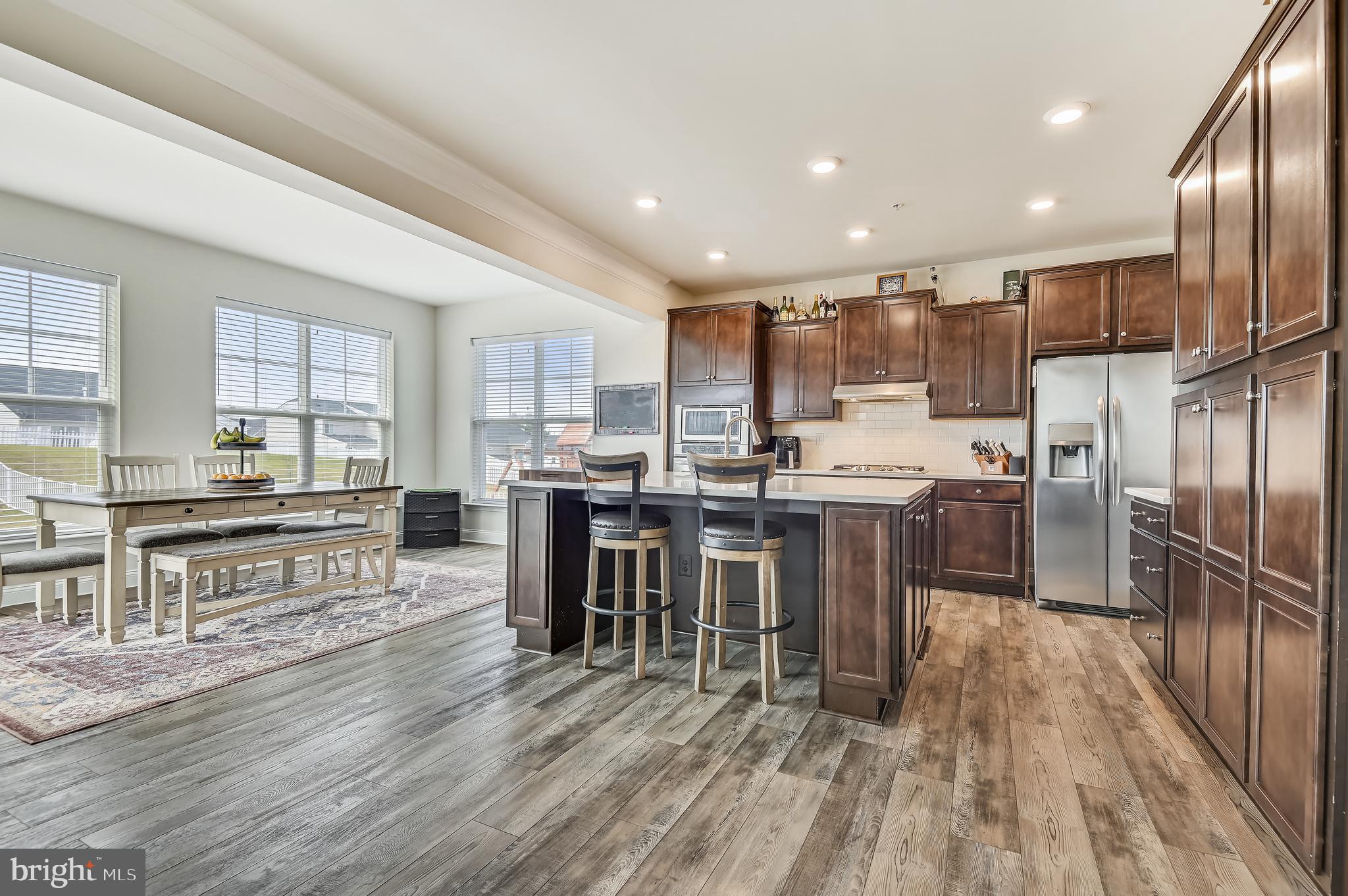 SOMERSET HILL - Residential