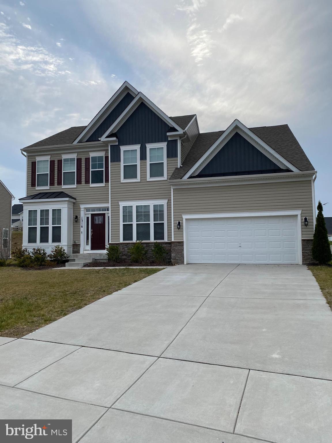 SOMERSET HILL - Residential