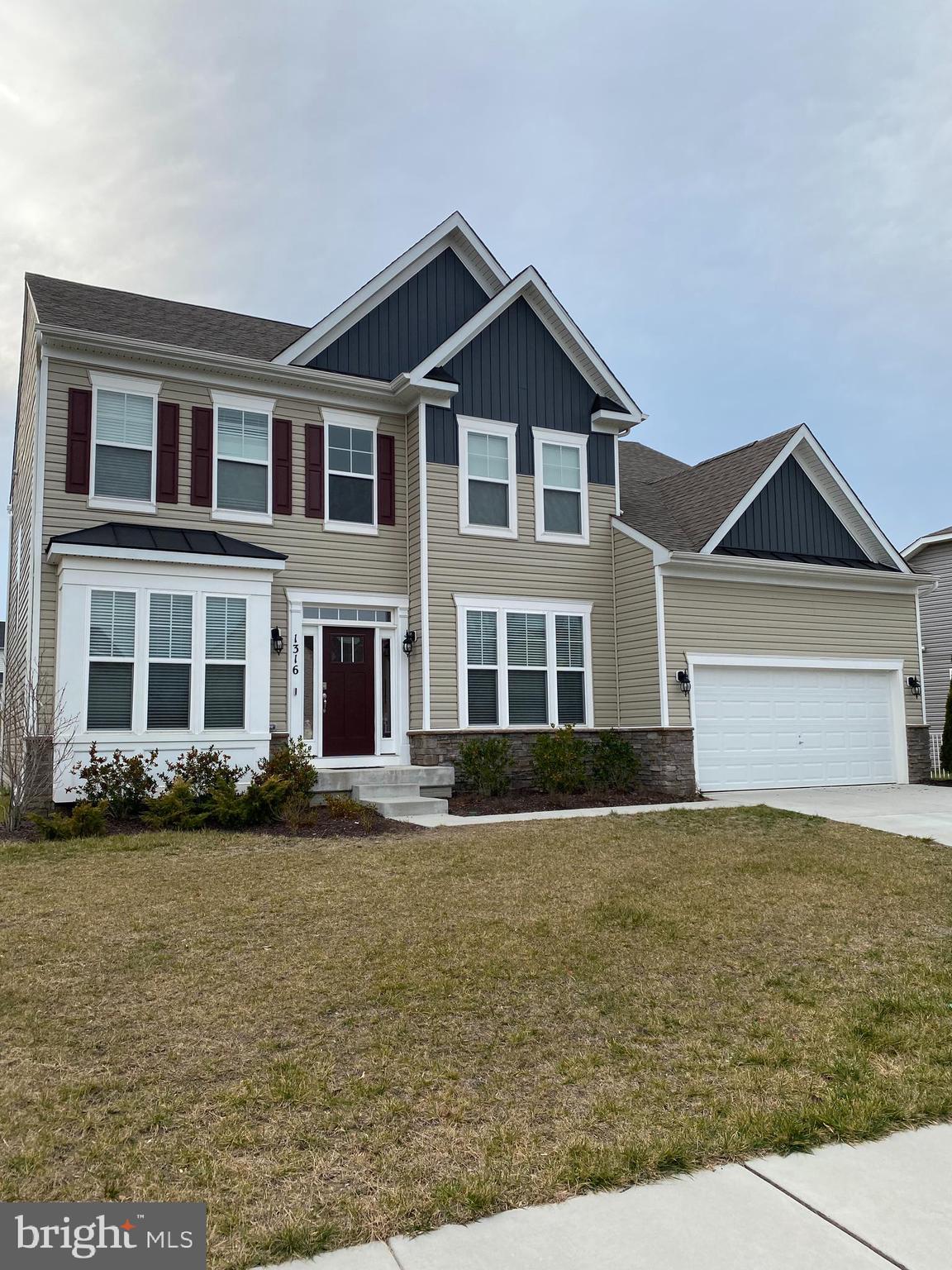 SOMERSET HILL - Residential