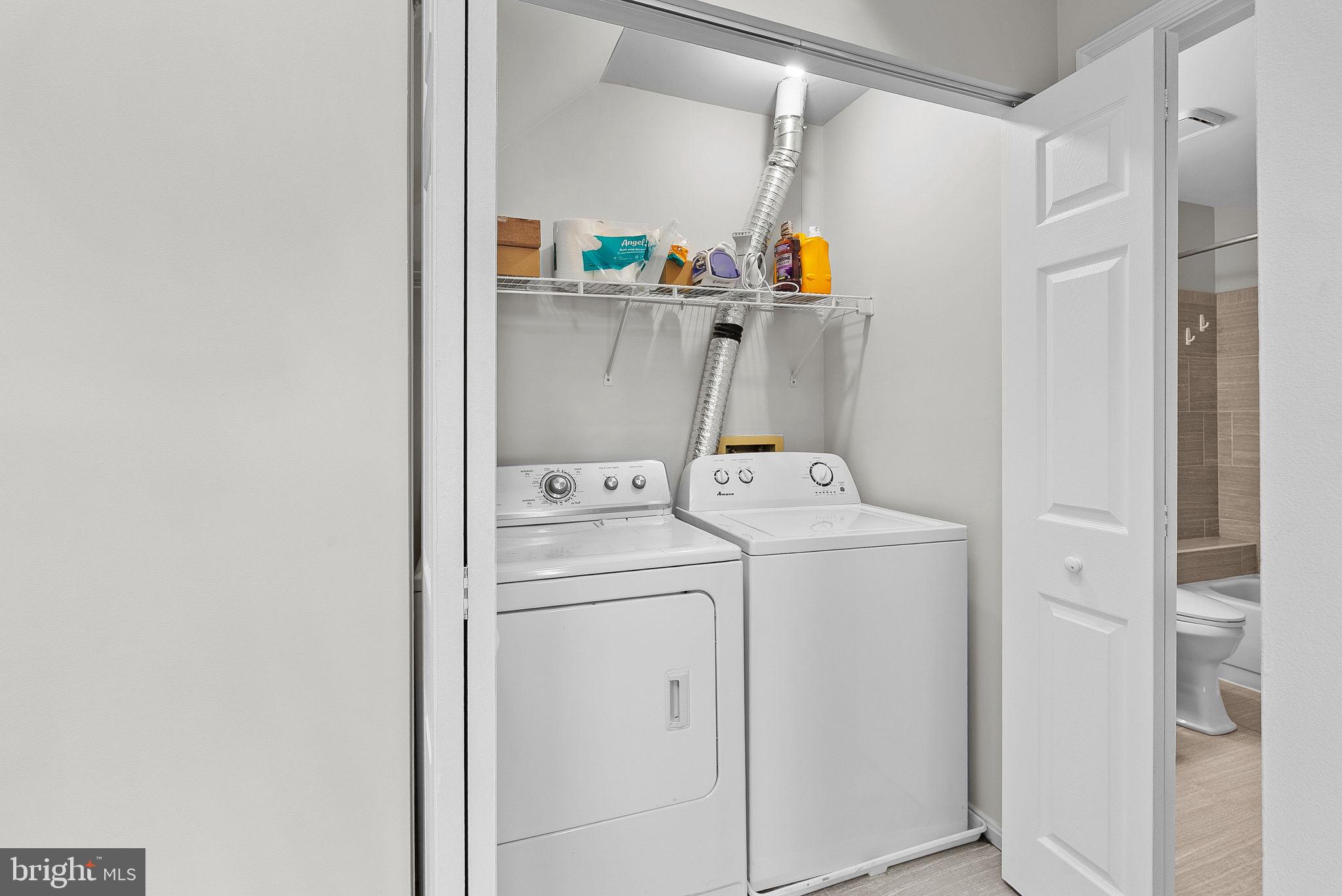 STONINGTON CONDOMINIUMS - Residential