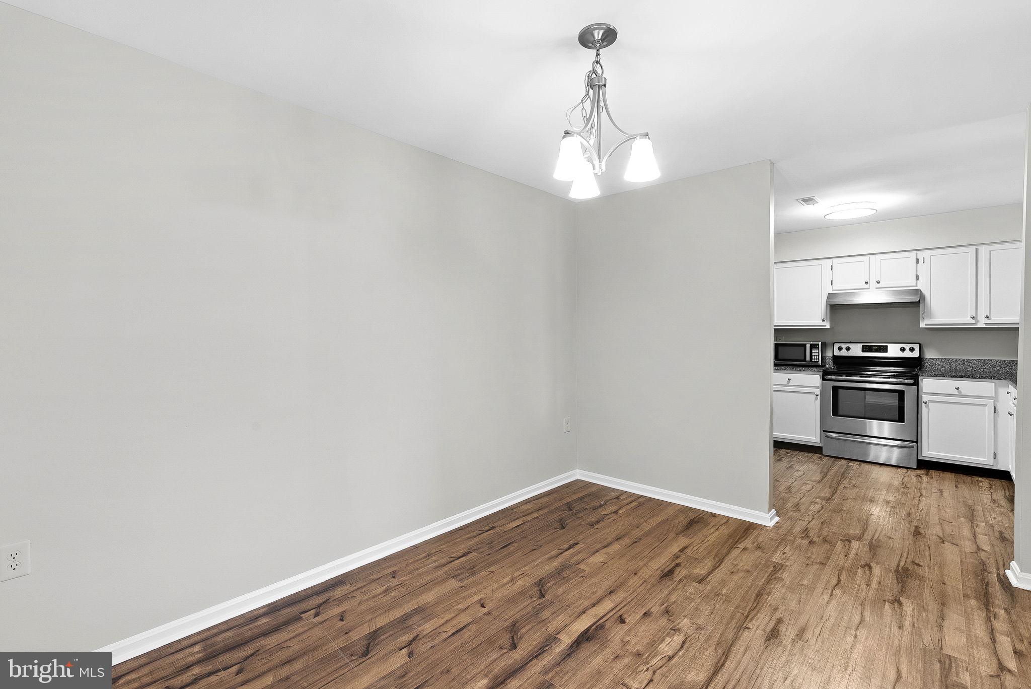 STONINGTON CONDOMINIUMS - Residential