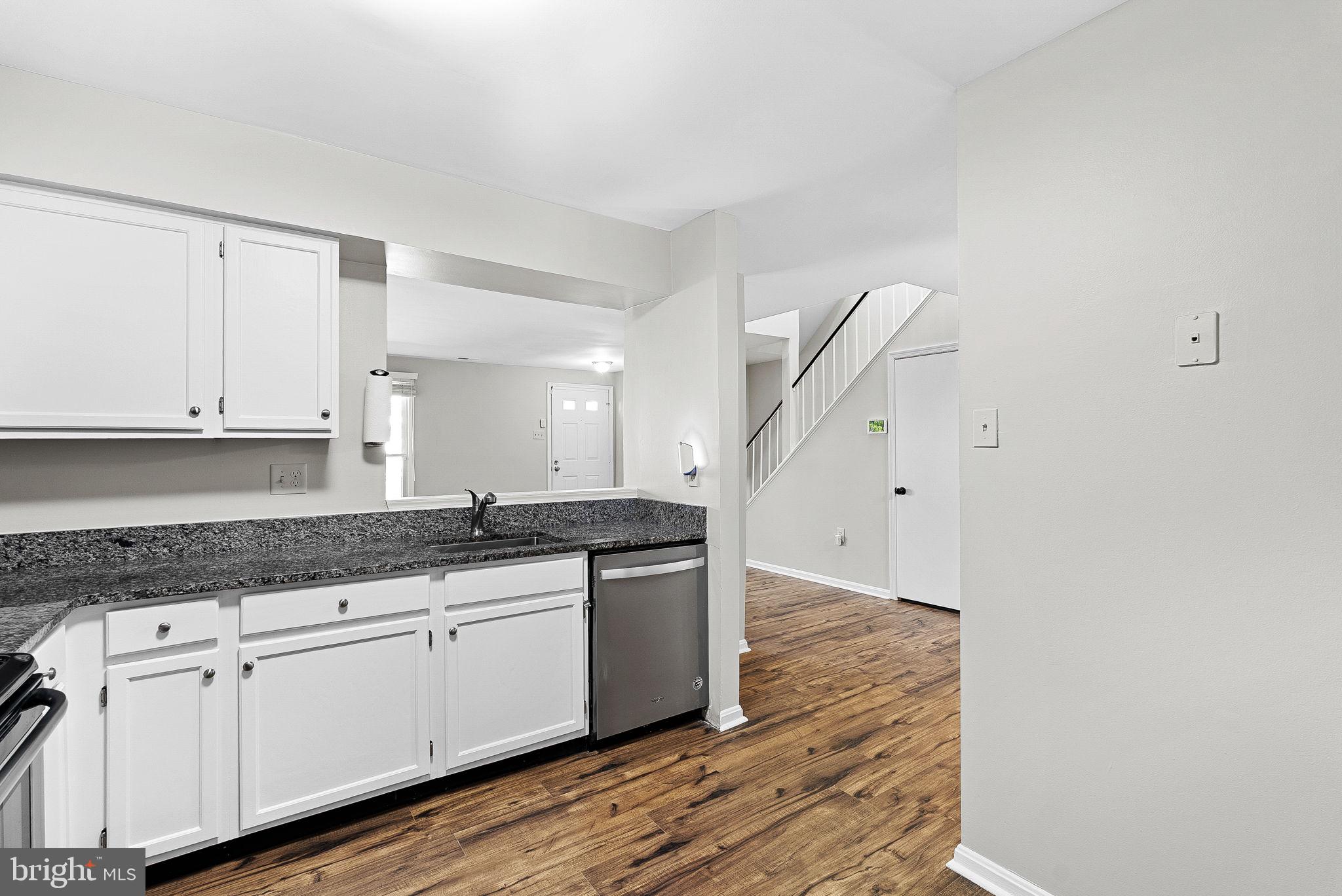 STONINGTON CONDOMINIUMS - Residential