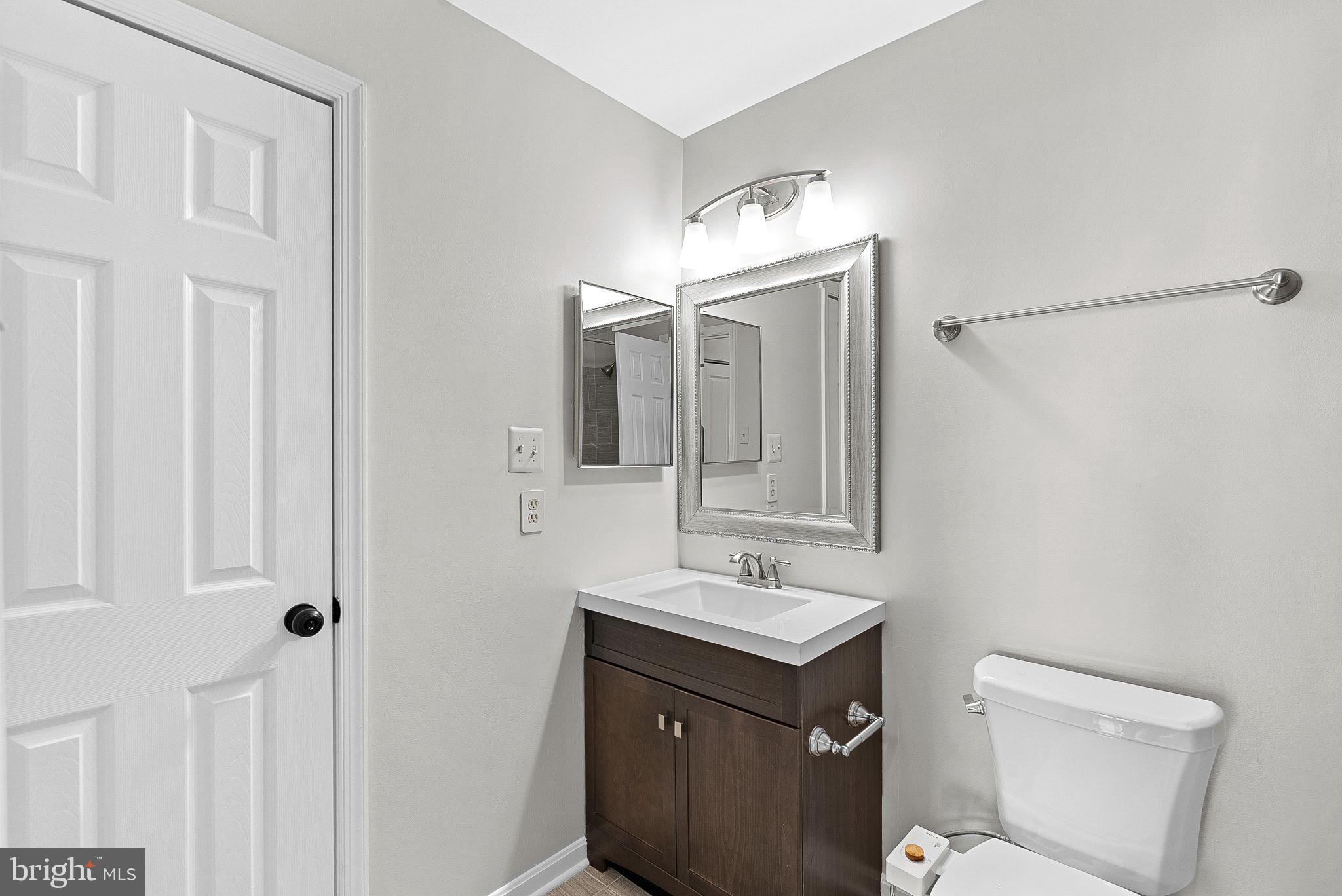 STONINGTON CONDOMINIUMS - Residential