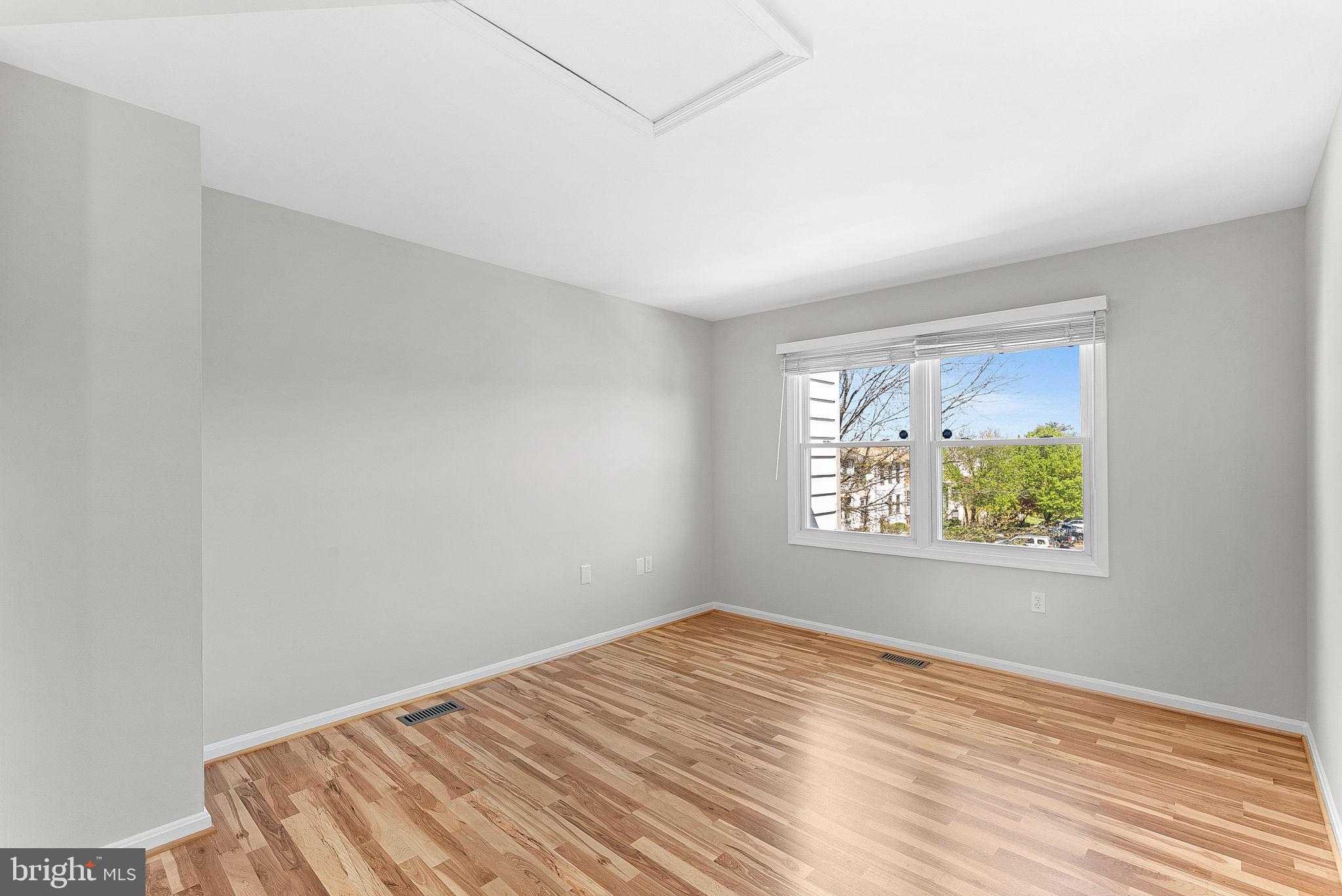 STONINGTON CONDOMINIUMS - Residential