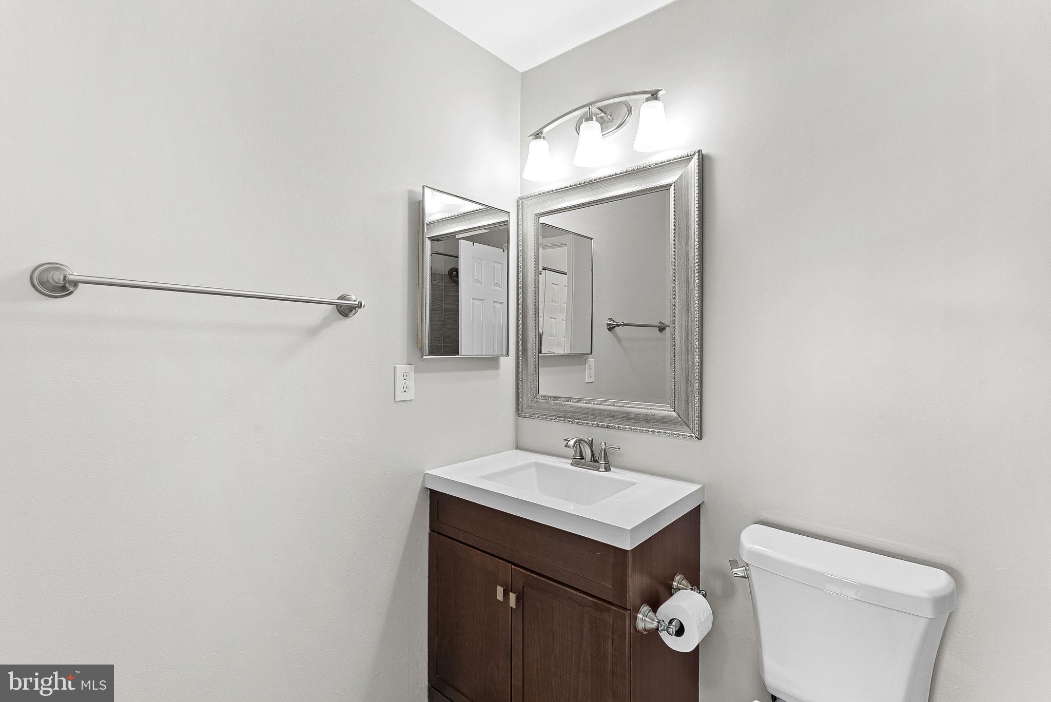 STONINGTON CONDOMINIUMS - Residential