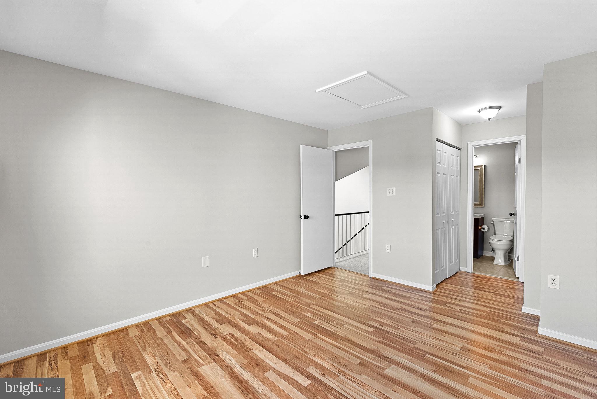 STONINGTON CONDOMINIUMS - Residential