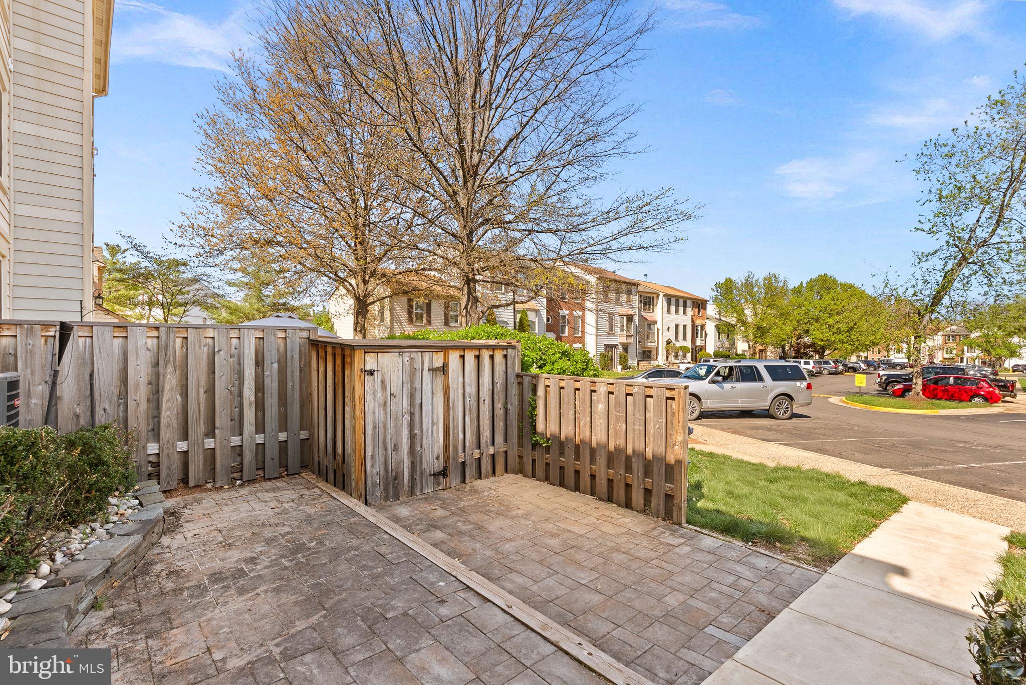 STONINGTON CONDOMINIUMS - Residential