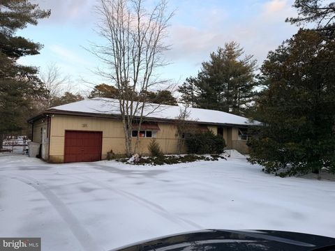 Homes For Sale - 1719 Maurice River Pky Pkwy<br/> Cumberland County, VINELAND, NJ 08360