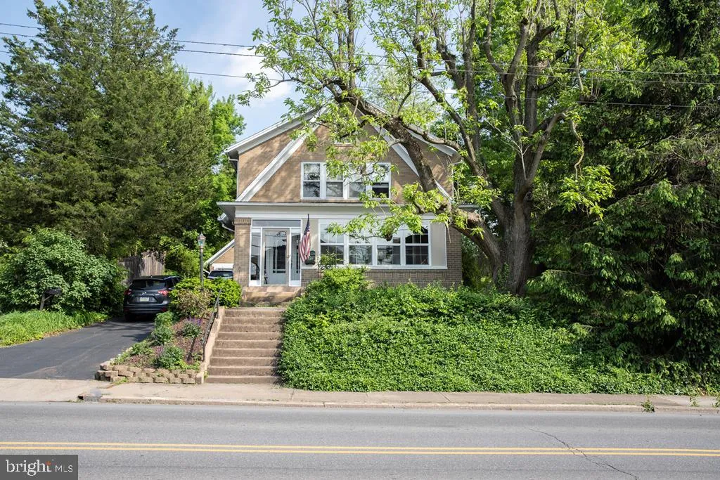 530 E Walnut Street, Lewistown, PA 17044