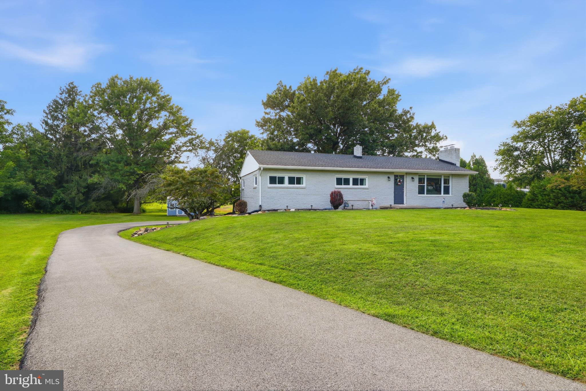 557 CHESTNUT HILL ROAD