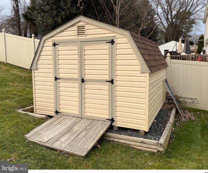 CAMELOT - Residential