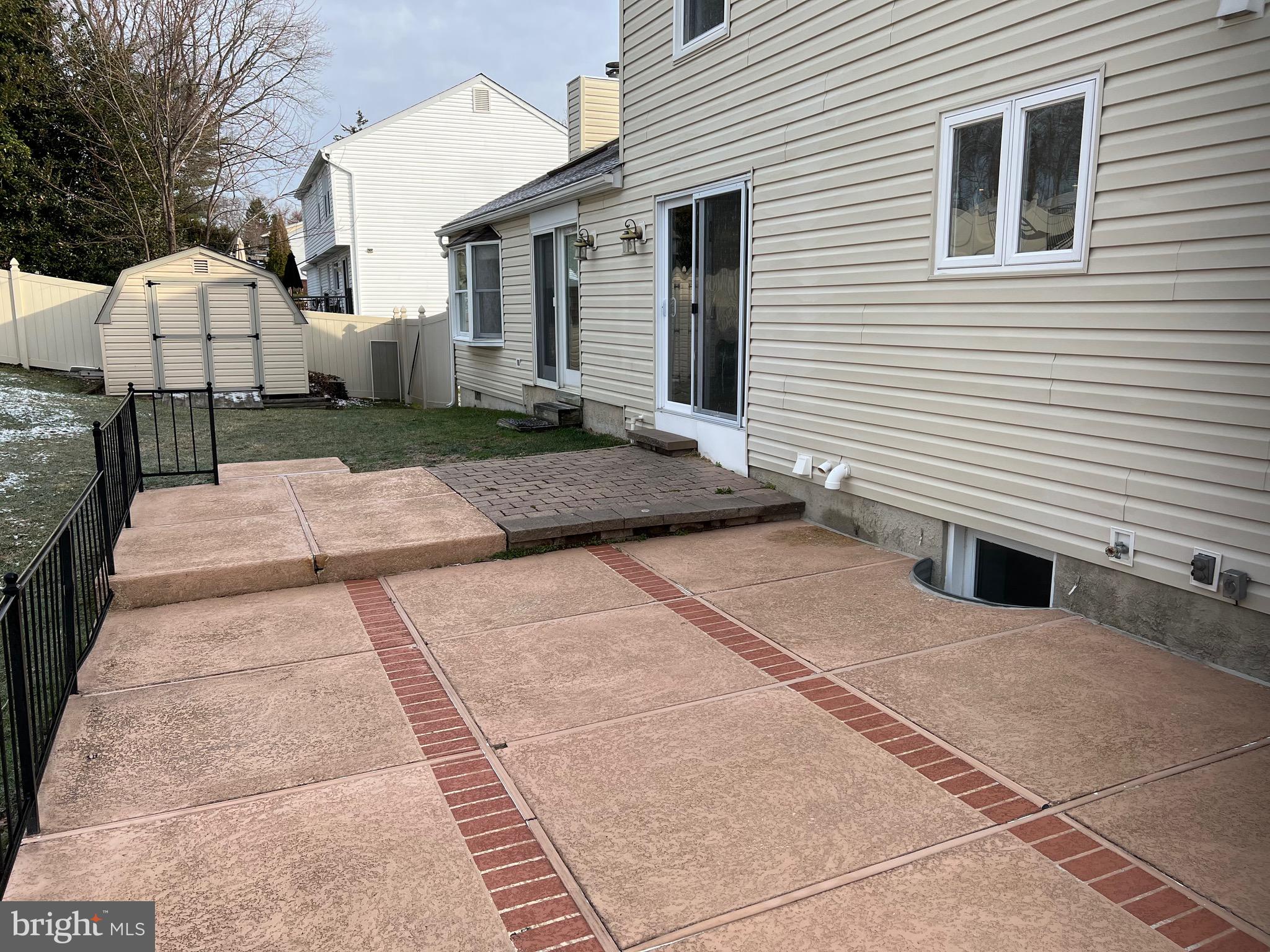 CAMELOT - Residential