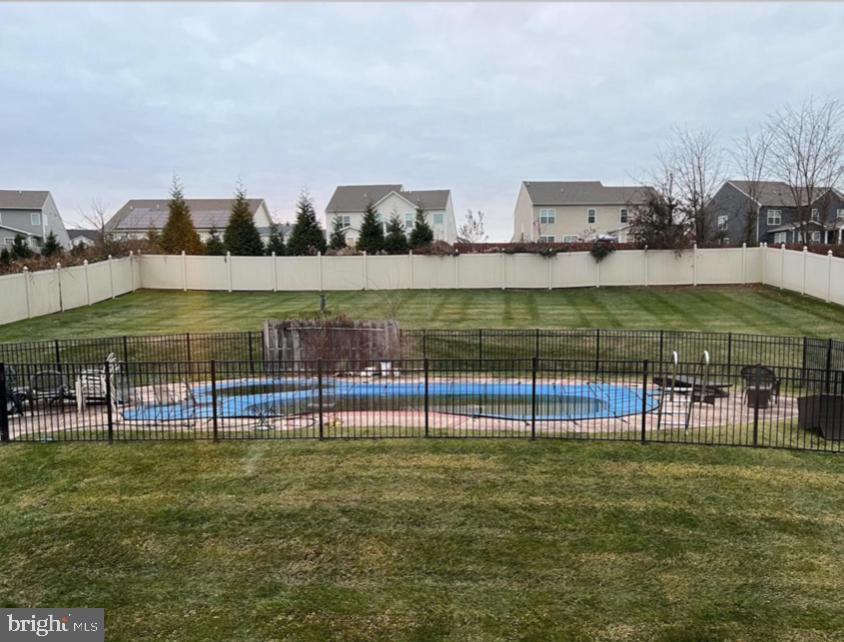 CAMELOT - Residential