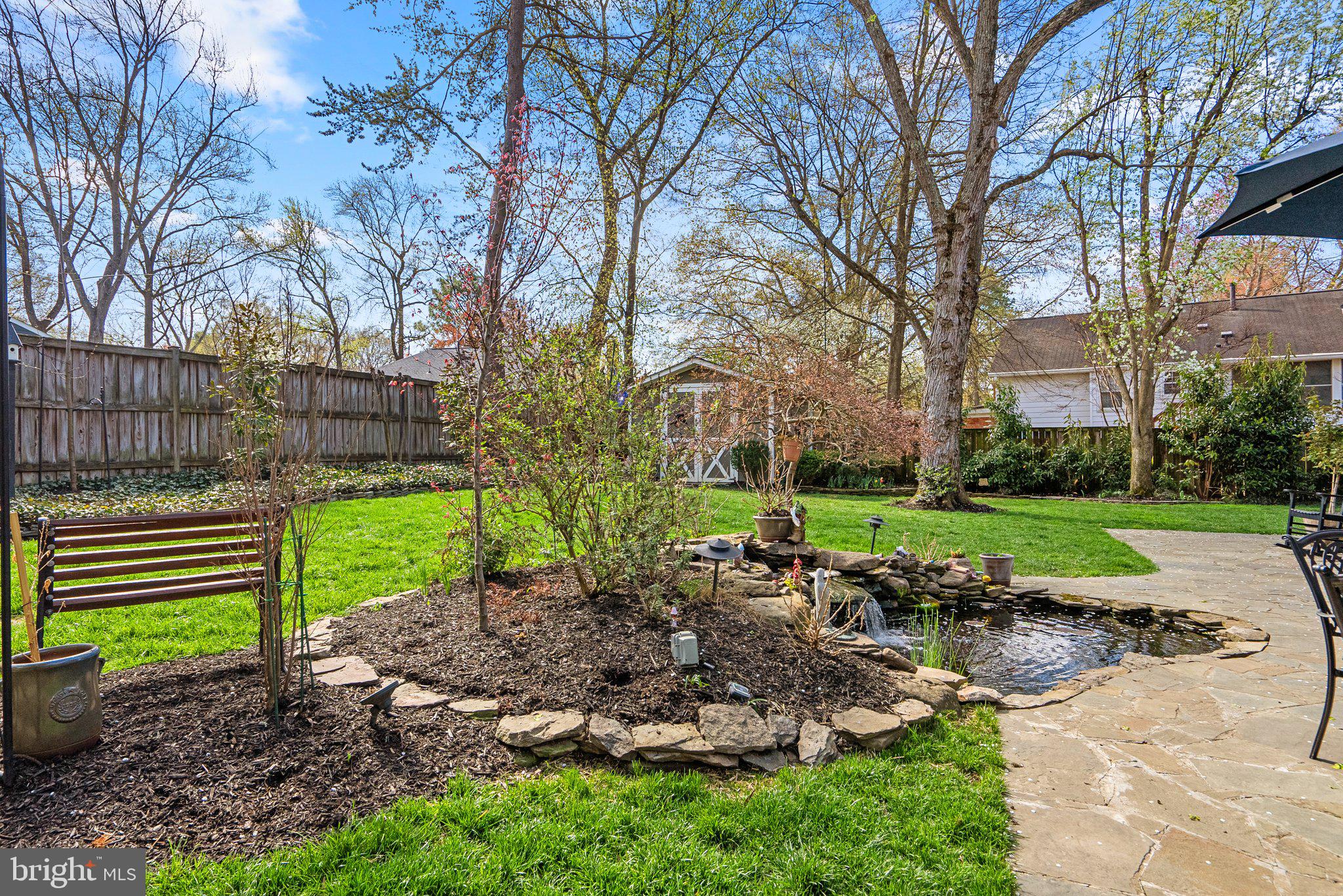 RIVERSIDE GARDENS - Residential