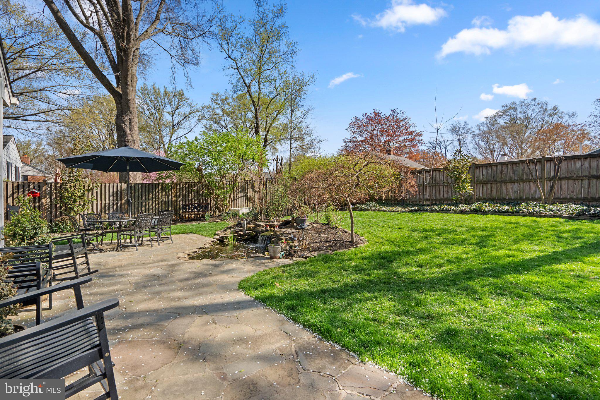 RIVERSIDE GARDENS - Residential