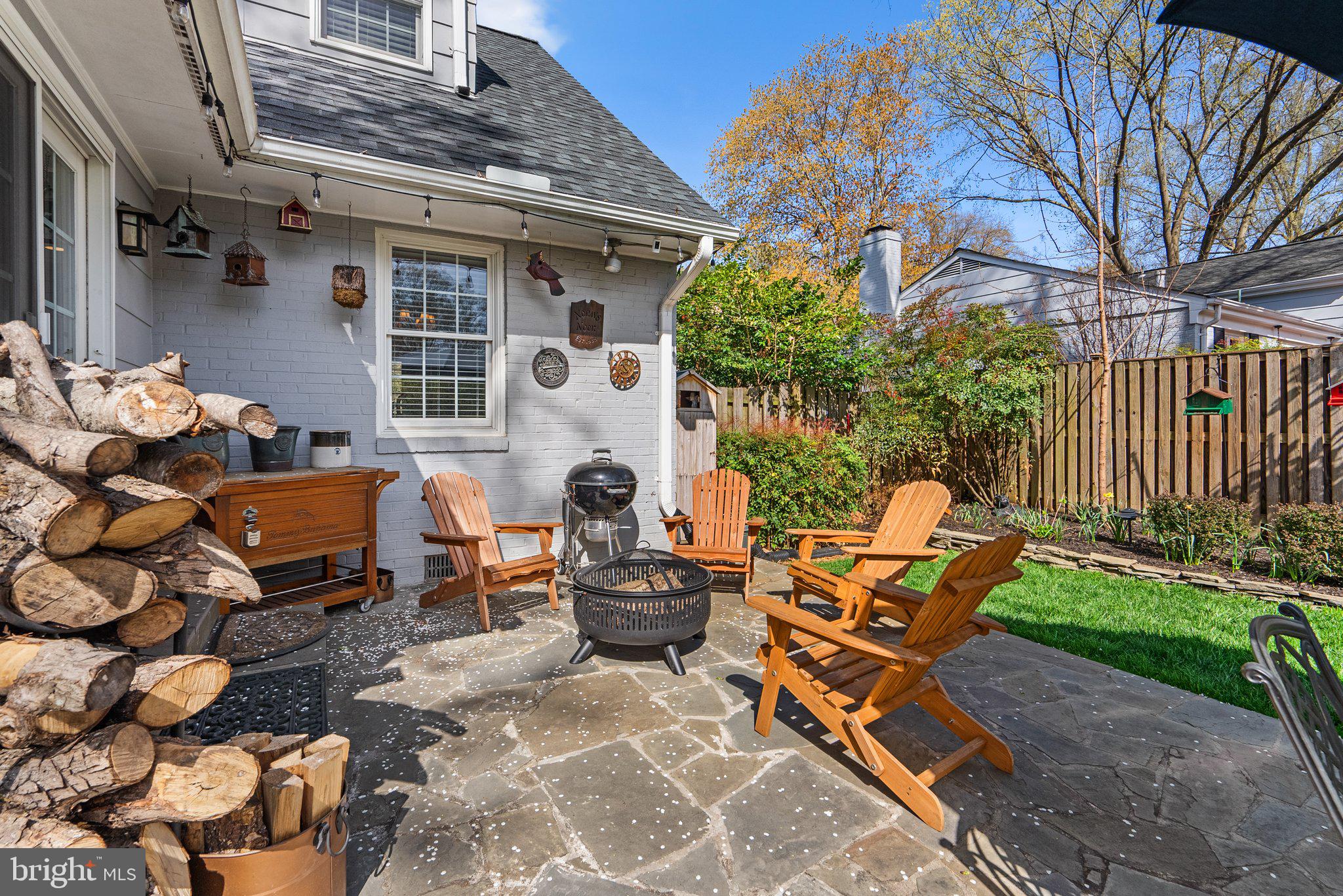 RIVERSIDE GARDENS - Residential