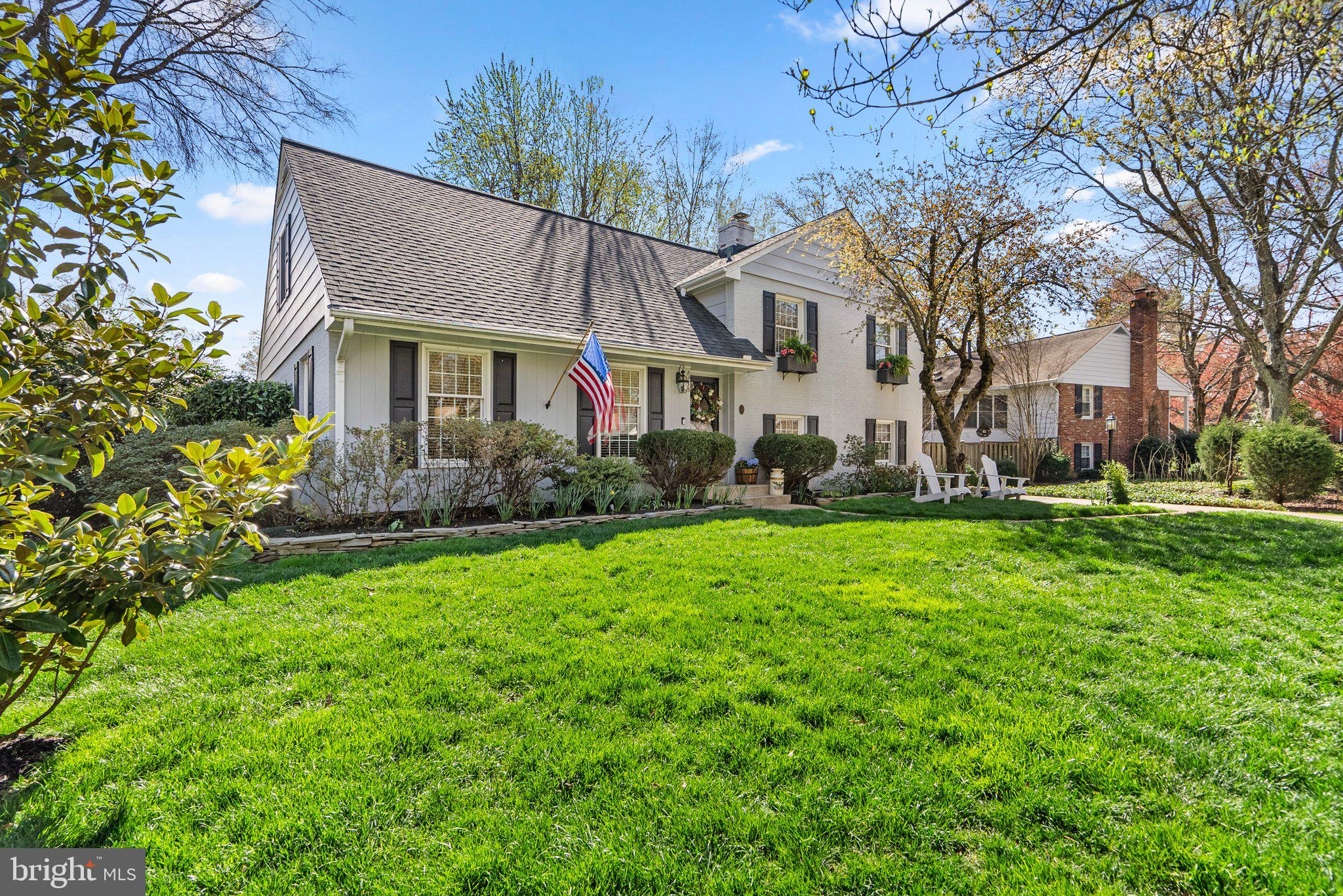 RIVERSIDE GARDENS - Residential