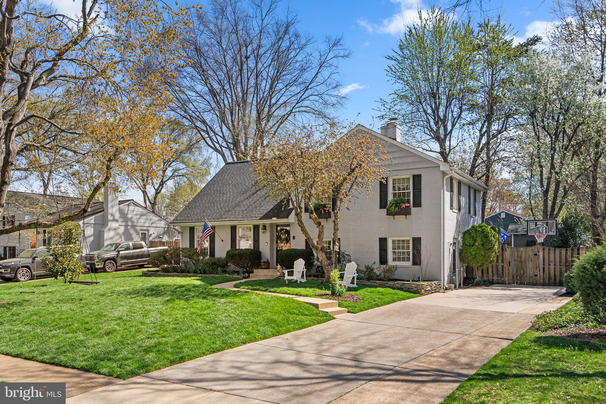 RIVERSIDE GARDENS - Residential