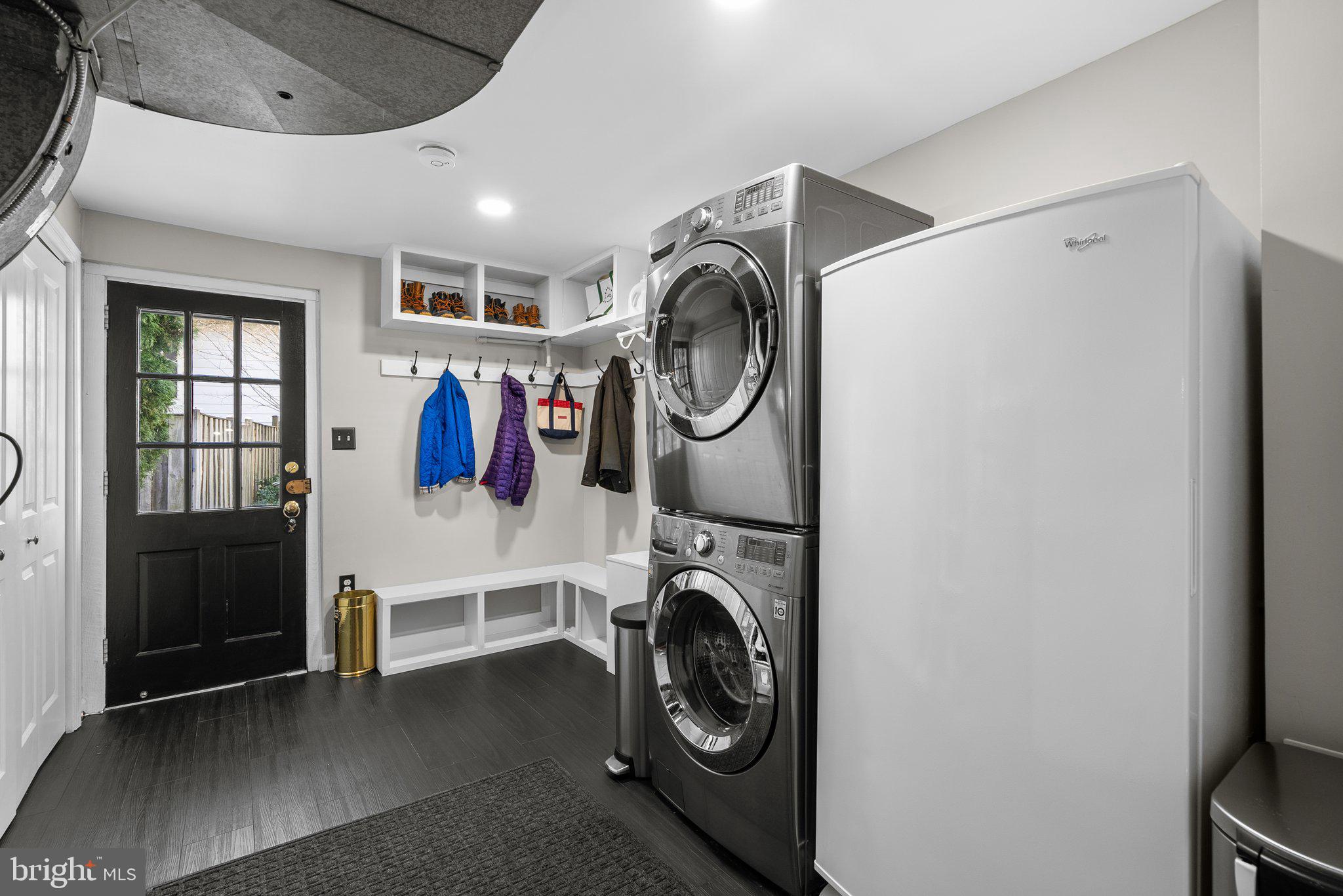 RIVERSIDE GARDENS - Residential