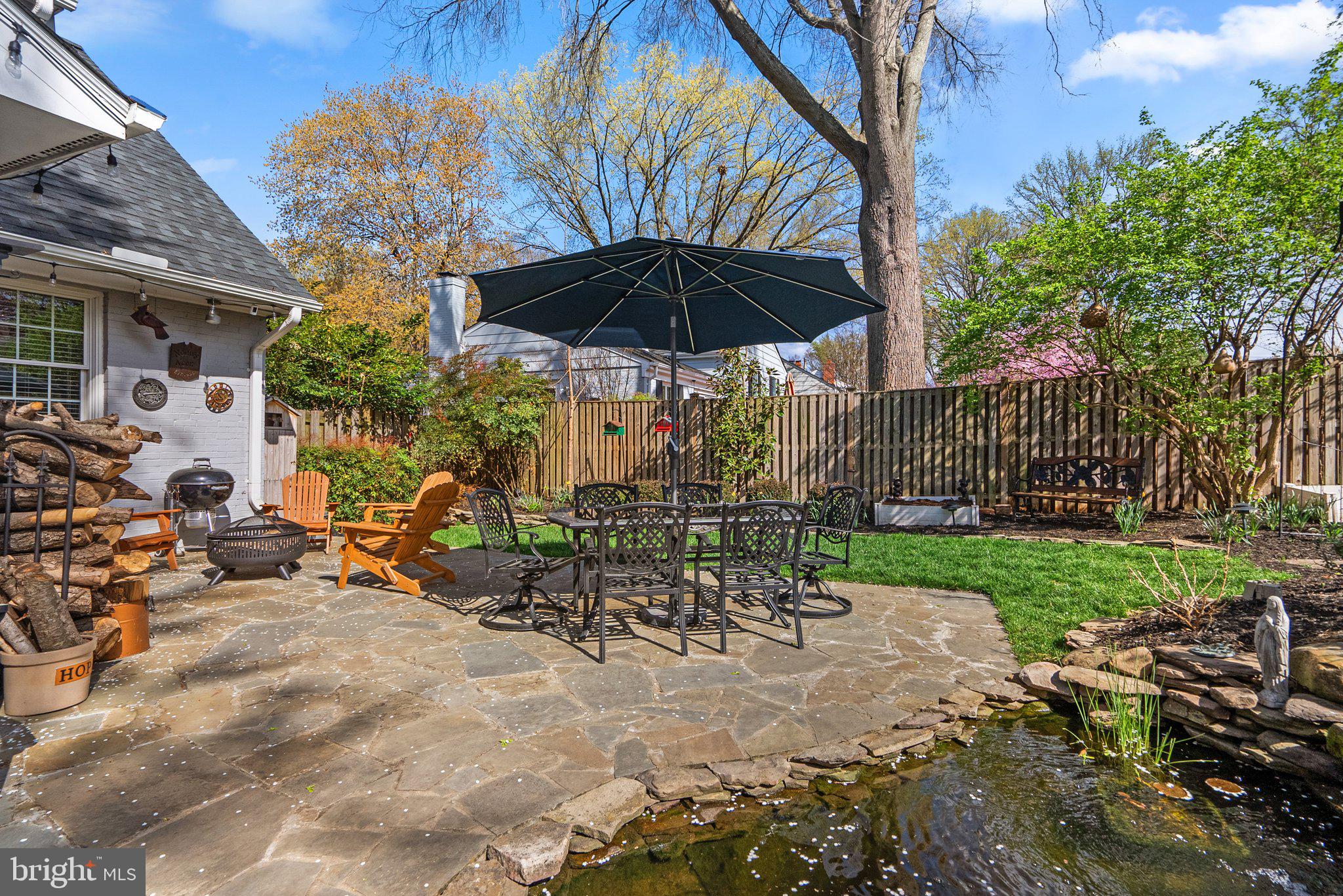 RIVERSIDE GARDENS - Residential