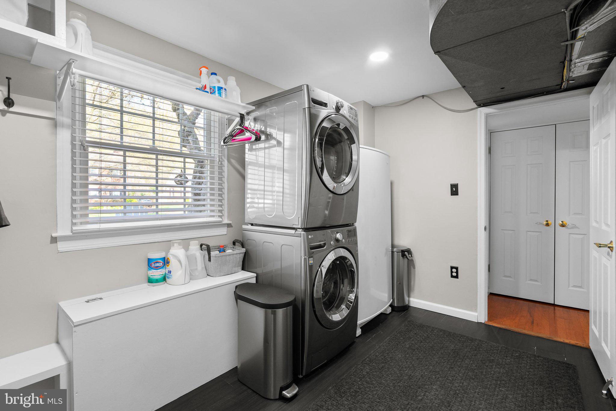 RIVERSIDE GARDENS - Residential