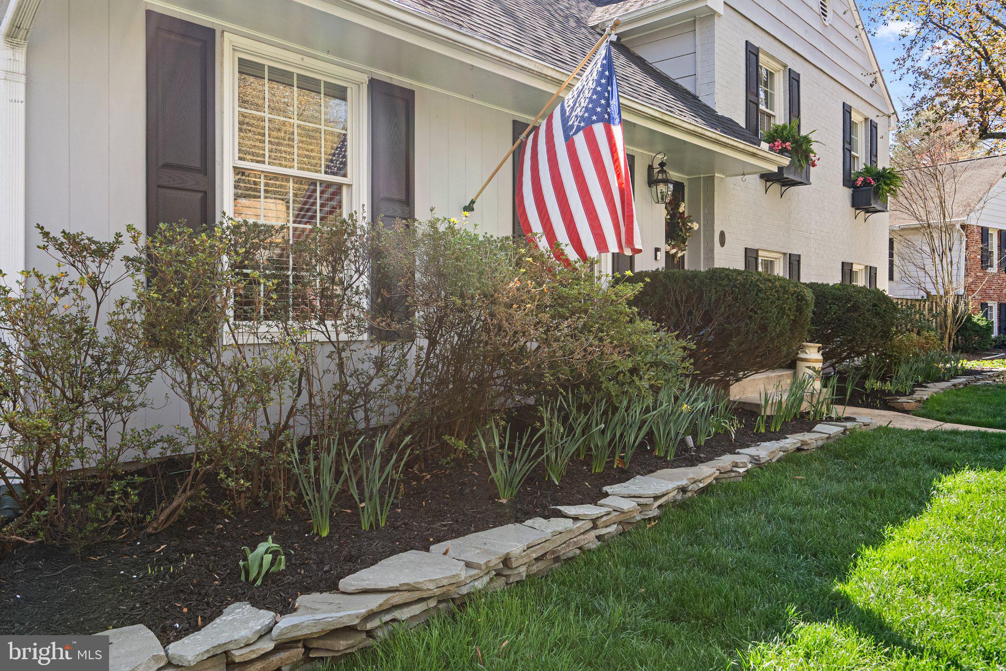 RIVERSIDE GARDENS - Residential