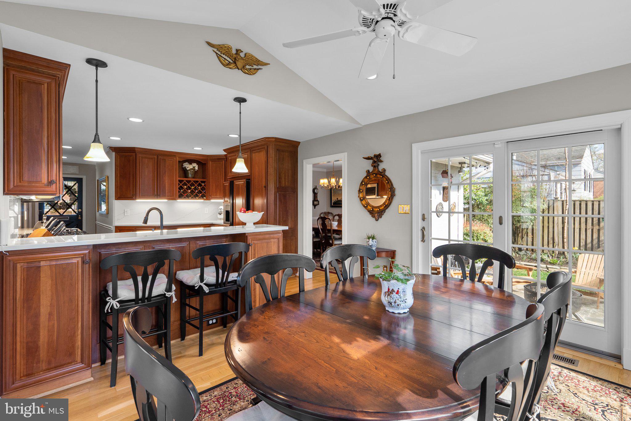 RIVERSIDE GARDENS - Residential