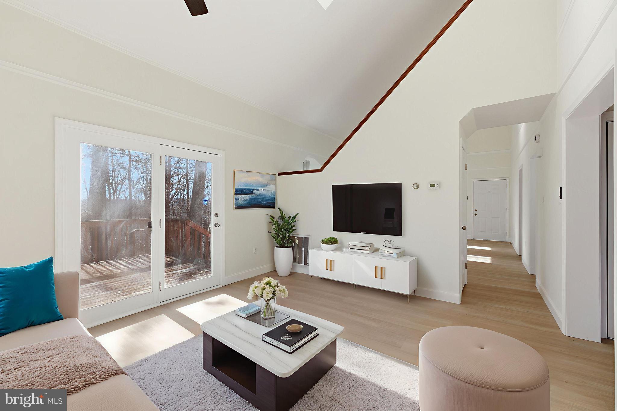 LAKE HOLIDAY ESTATES - Residential