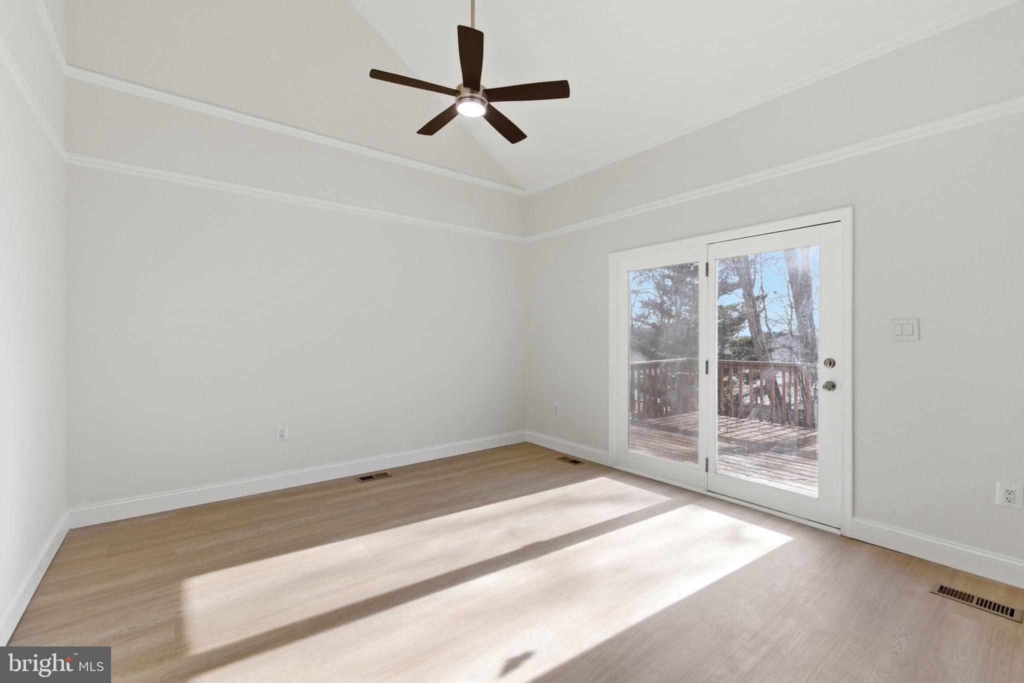 LAKE HOLIDAY ESTATES - Residential