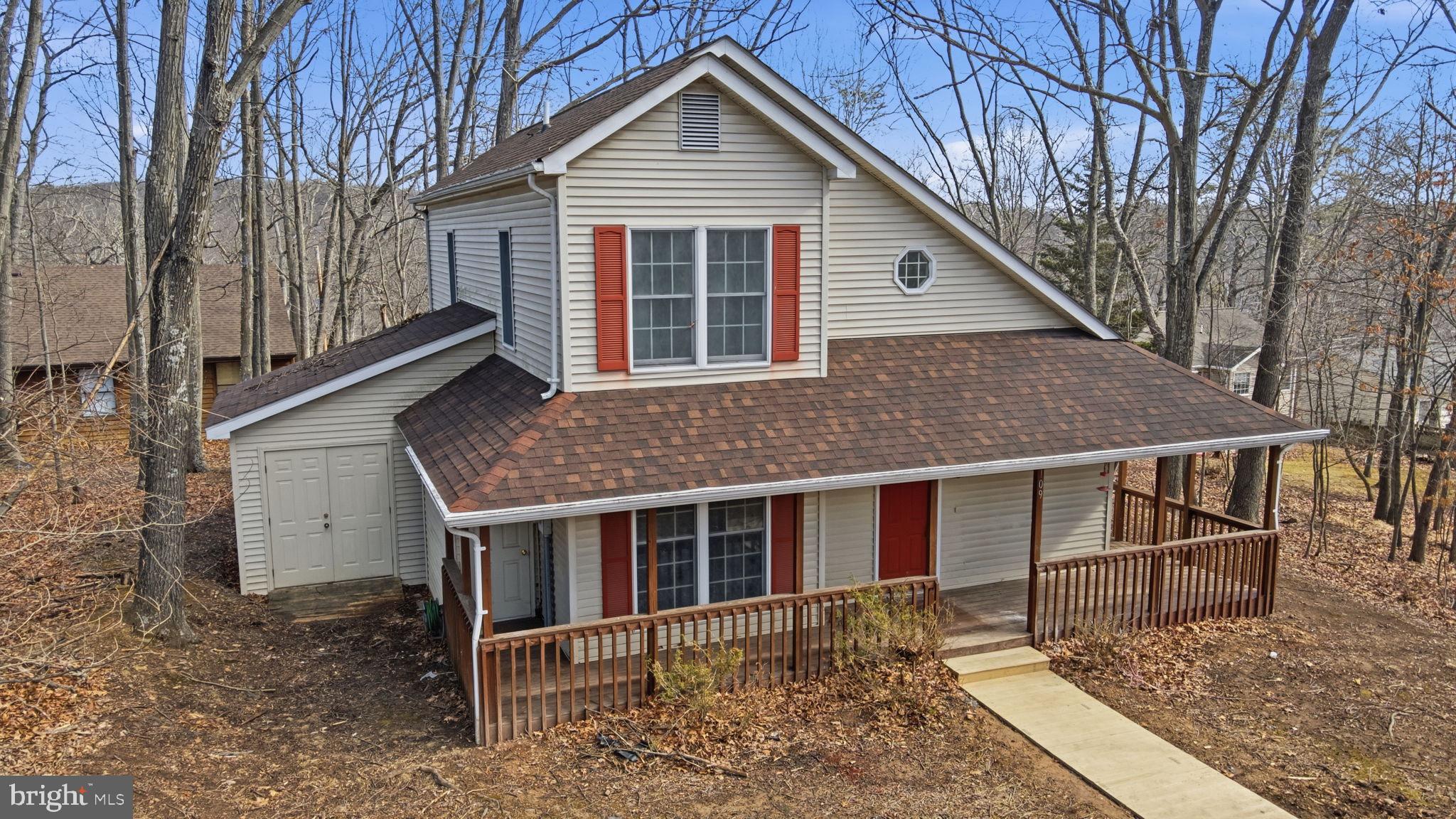 LAKE HOLIDAY ESTATES - Residential